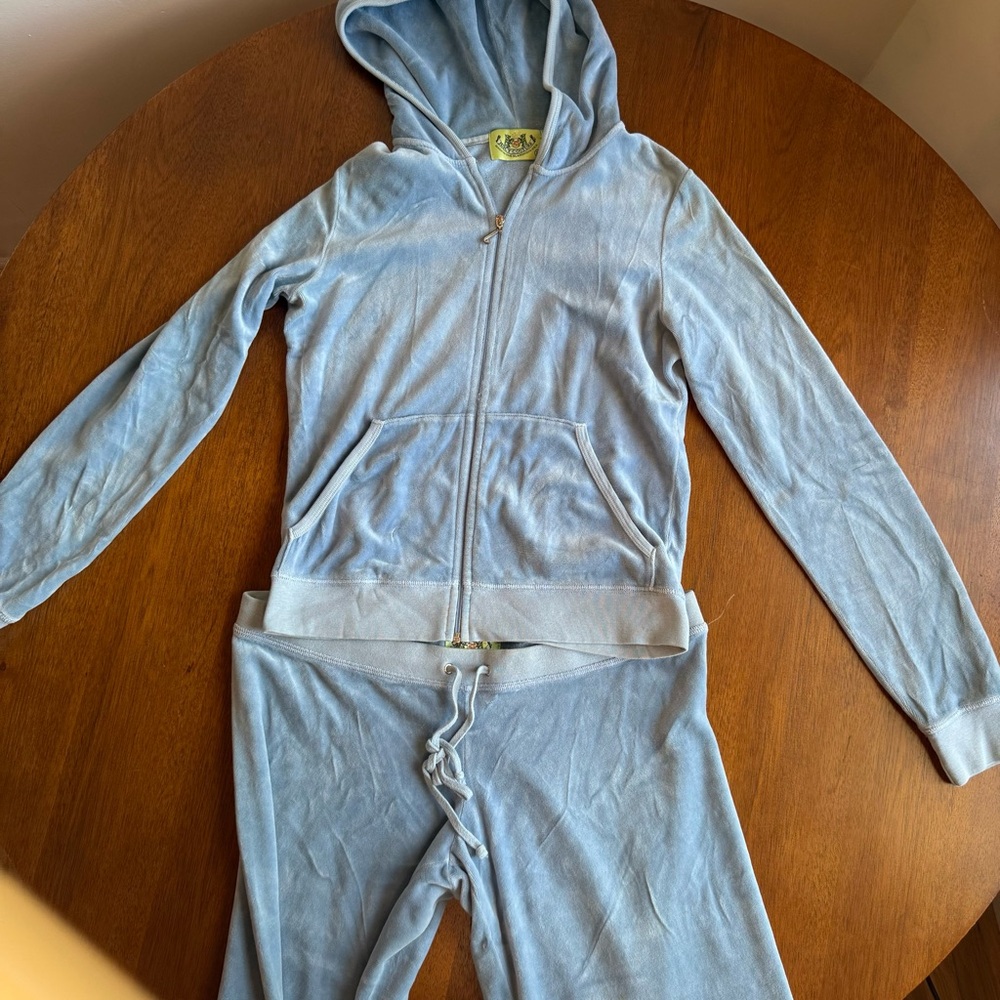 Y2K Juicy Couture Light Blue Velour Tracksuit- Made in Glamorous USA - Picture 6 of 6